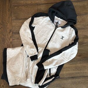 Onepiece “Me & My Squad” Jumpsuit Kids Size 10/11 EUC